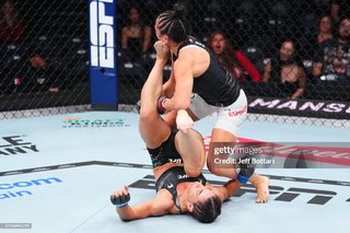 Carla Esparza feet photo 10