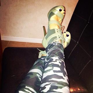 Carla Facciolo feet photo 2