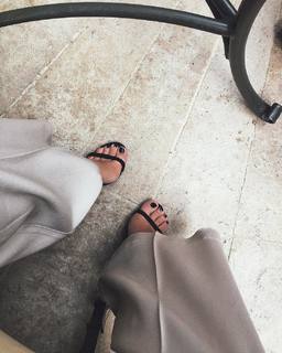 Carla Ginola feet photo 7