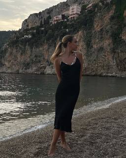 Carla Ginola feet photo 2