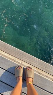 Carla Ginola feet photo 5