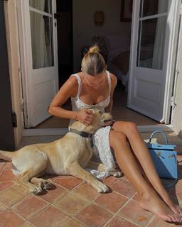 Carla Ginola feet photo 11