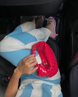 Carla Ginola feet photo 12