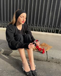 Carla Ginola feet photo 9
