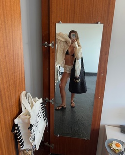 Carla Ginola feet photo 10