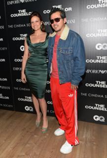 Carla Gugino feet photo thumbnail