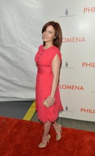 Carla Gugino feet photo thumbnail