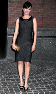 Carla Gugino feet photo thumbnail