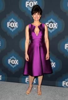 Carla Gugino feet photo thumbnail