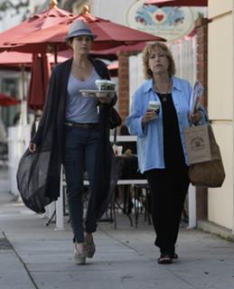 Carla Gugino feet photo thumbnail