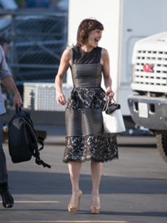 Carla Gugino feet photo thumbnail