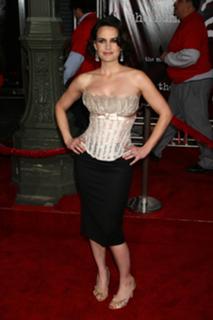 Carla Gugino feet photo thumbnail