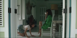 Carla Gugino feet photo thumbnail