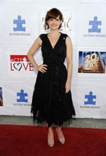Carla Gugino feet photo thumbnail