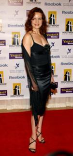 Carla Gugino feet photo thumbnail