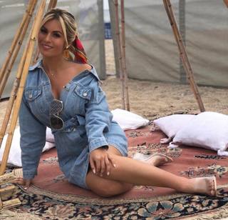 Carla Moreau feet photo 3