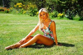 Carla Moreau feet photo 1