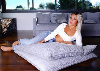 Carla Moreau feet photo 7