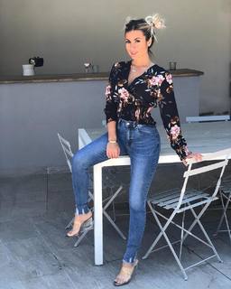 Carla Moreau feet photo 2