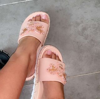 Carla Moreau feet photo 11