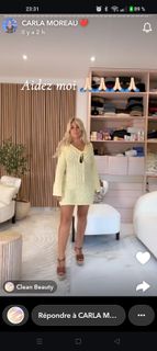 Carla Moreau feet photo 1