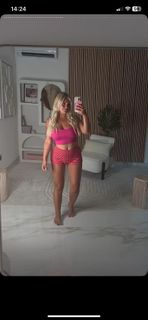 Carla Moreau feet photo 3