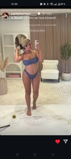 Carla Moreau feet photo 16
