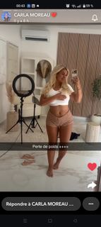 Carla Moreau feet photo 3