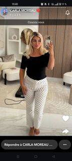 Carla Moreau feet photo 9