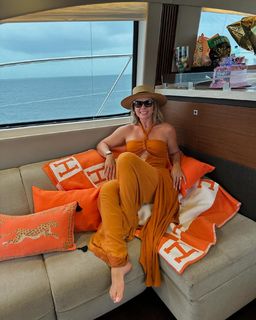 Carla Perez feet photo 6