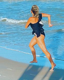 Carla Peterson feet photo 2