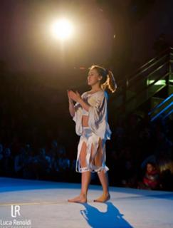 Carlotta Ferlito feet photo thumbnail