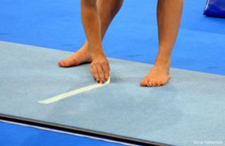 Carlotta Ferlito feet photo thumbnail