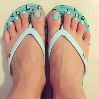 Carlotta Ferlito feet photo thumbnail