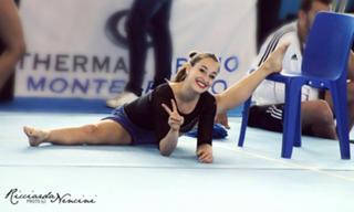 Carlotta Ferlito feet photo thumbnail