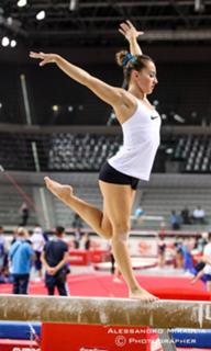 Carlotta Ferlito feet photo thumbnail