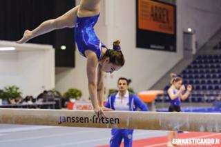 Carlotta Ferlito feet photo thumbnail