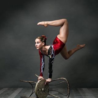 Carlotta Ferlito feet photo thumbnail