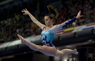 Carlotta Ferlito feet photo thumbnail