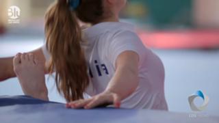 Carlotta Ferlito feet photo thumbnail