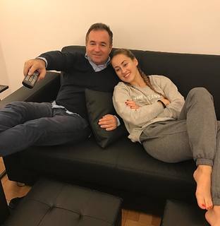 Carlotta Ferlito feet photo thumbnail