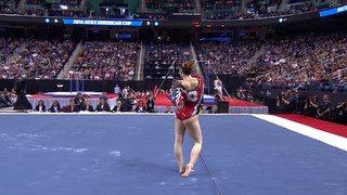 Carlotta Ferlito feet photo thumbnail