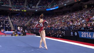 Carlotta Ferlito feet photo thumbnail