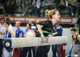 Carlotta Ferlito feet photo thumbnail