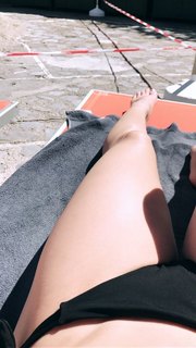 Carlotta Ferlito feet photo thumbnail