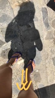 Carlotta Ferlito feet photo thumbnail