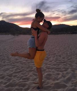 Carlotta Ferlito feet photo thumbnail