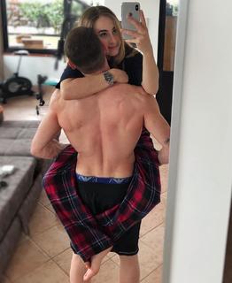 Carlotta Ferlito feet photo thumbnail