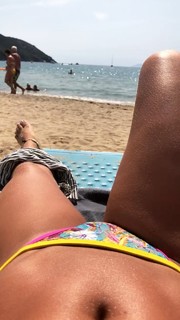 Carlotta Ferlito feet photo thumbnail