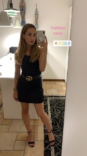 Carlotta Ferlito feet photo thumbnail